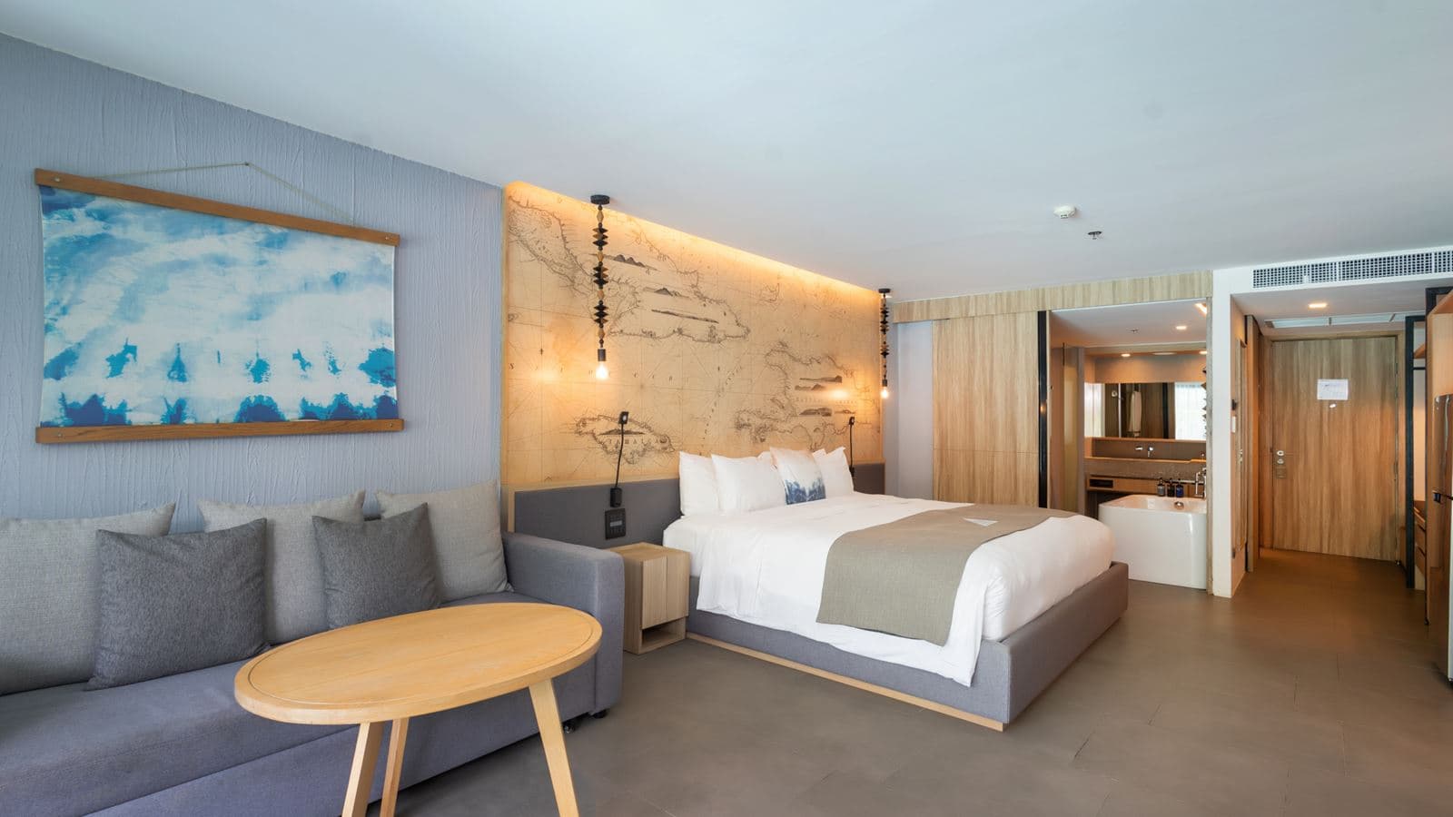 rooms-deluxe-poolside