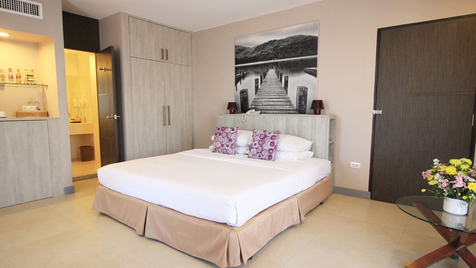 rooms-premier-room