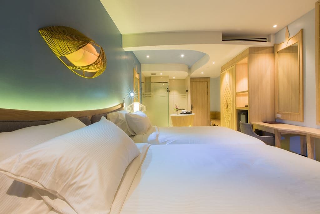 rooms-deluxe-room