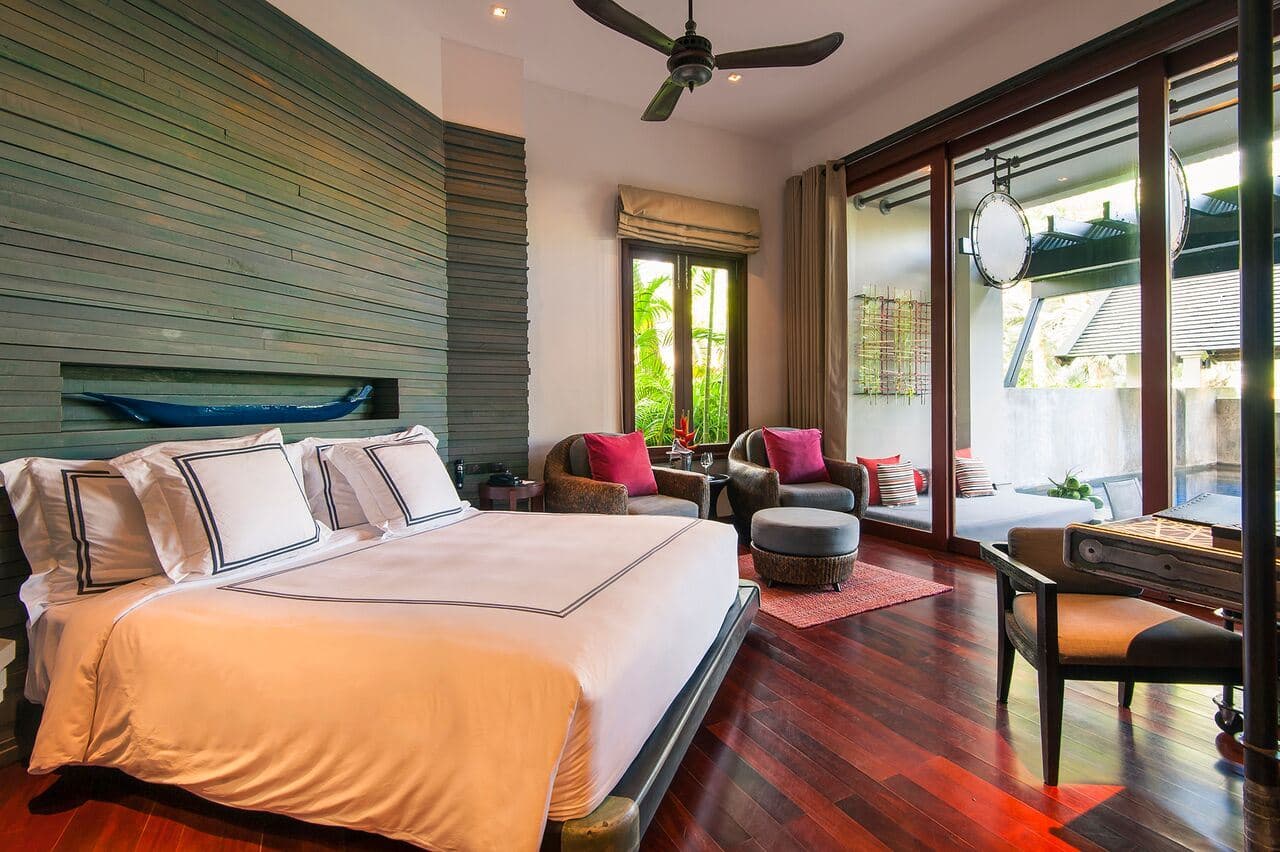 rooms-private-pool-suite