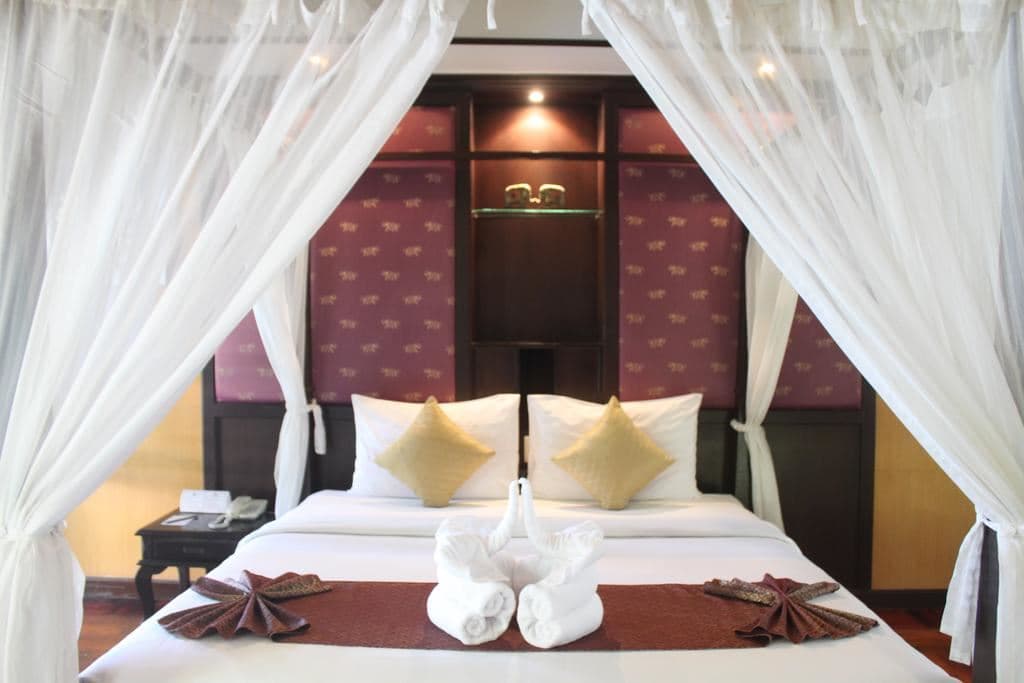 rooms-deluxe-jacuzzi