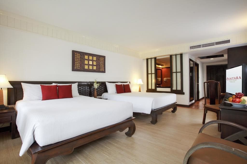 rooms-deluxe-room