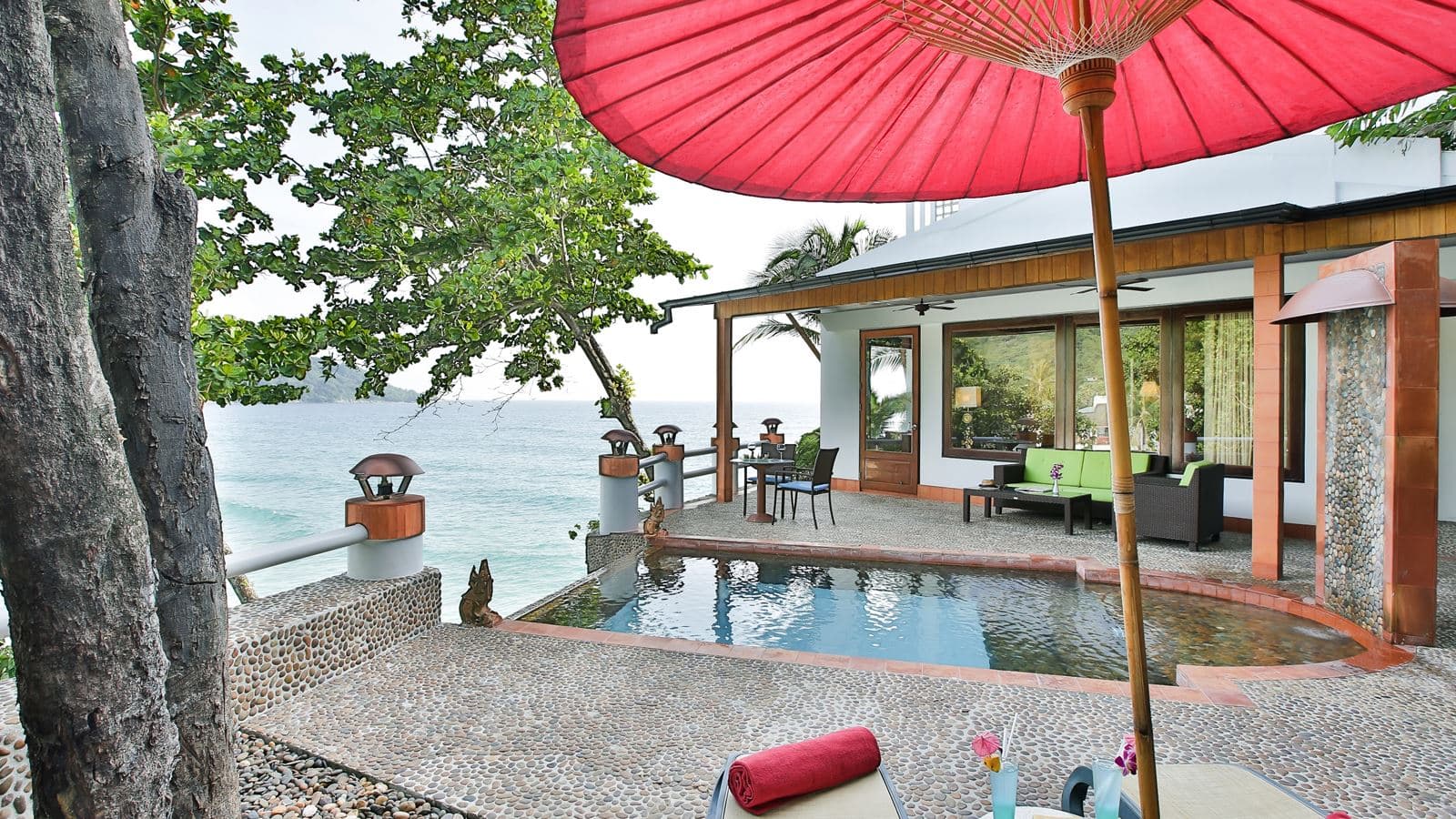 rooms-pool-suite