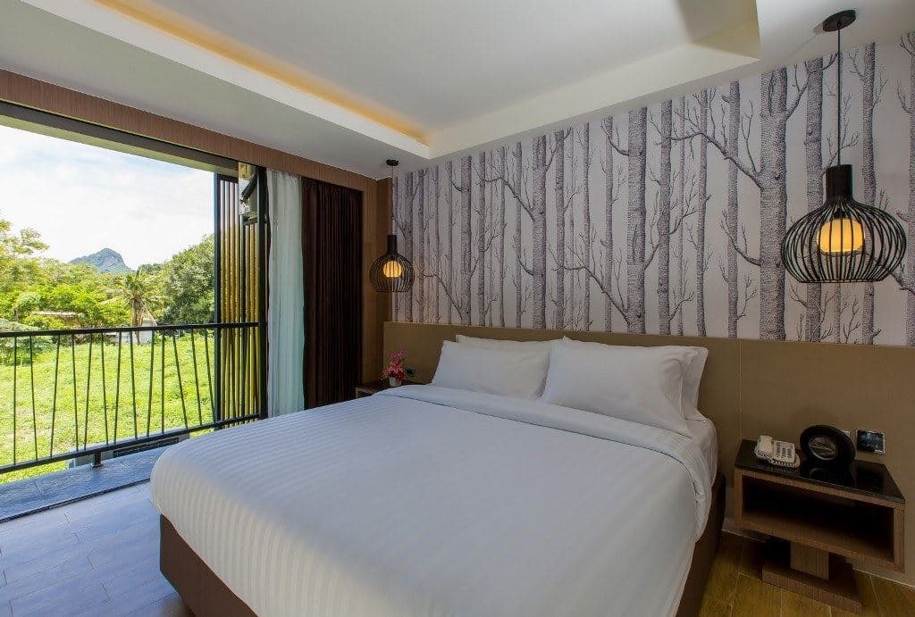 rooms-deluxe-room