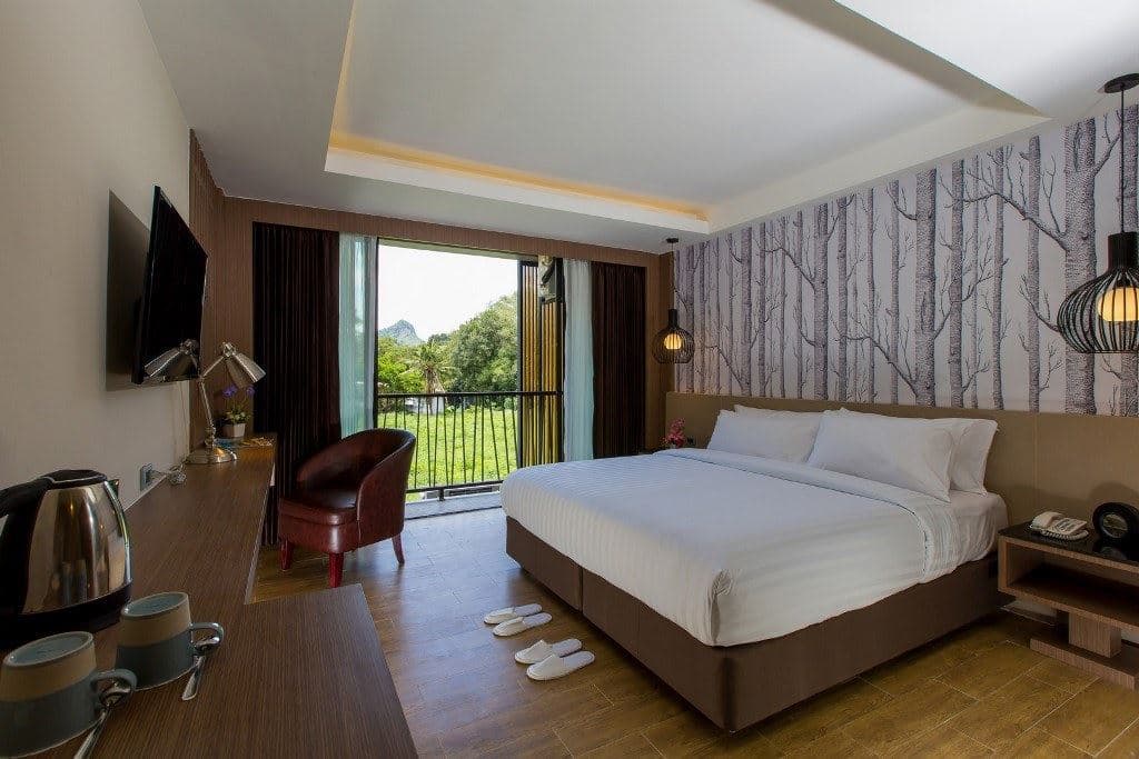 rooms-deluxe-room