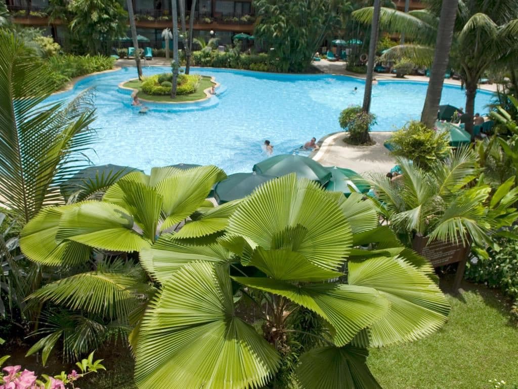pools-outdoor-pool