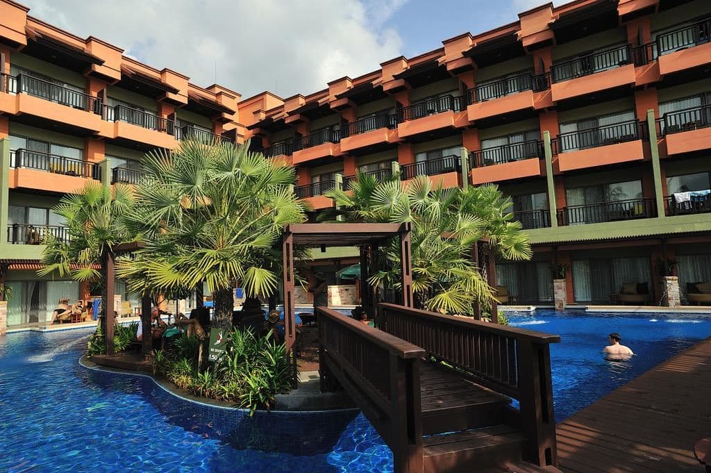 pools-outdoor-pool