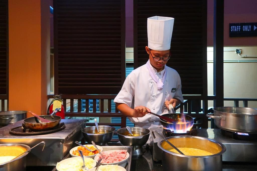 restaurants-restaurant