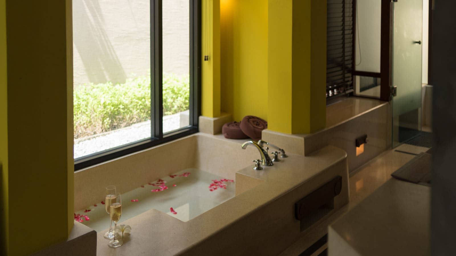 rooms-grand-pool-villa