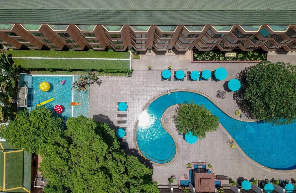 pools-outdoor-pool