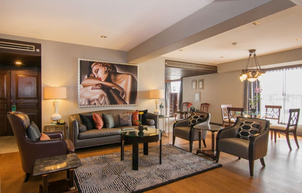 rooms-deluxe-suite