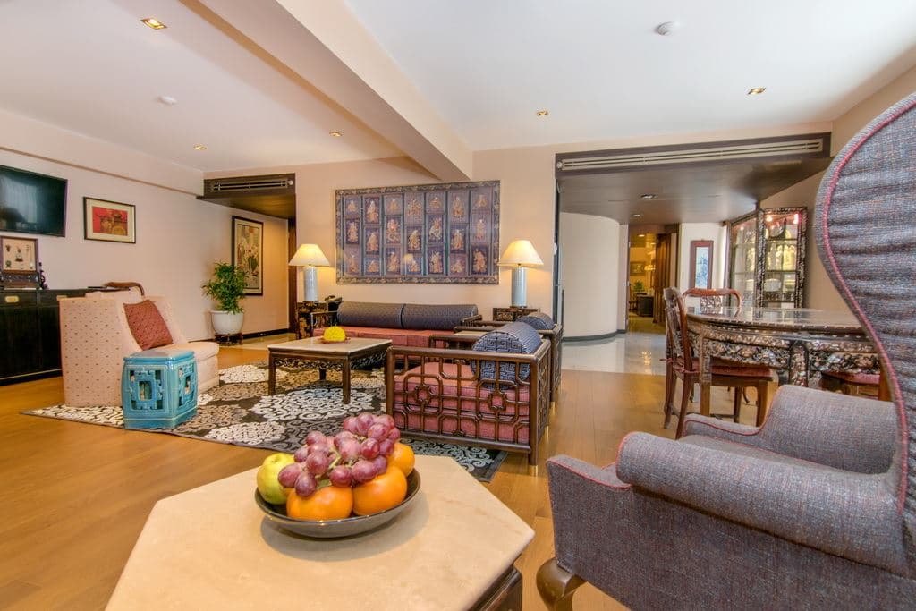 rooms-deluxe-suite