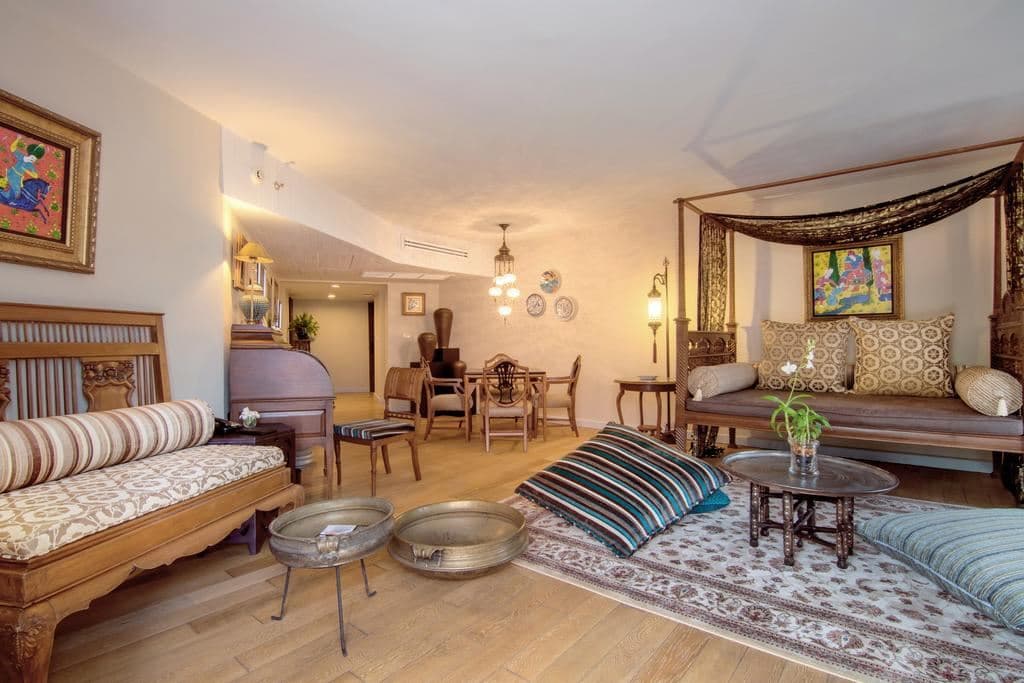 rooms-deluxe-suite