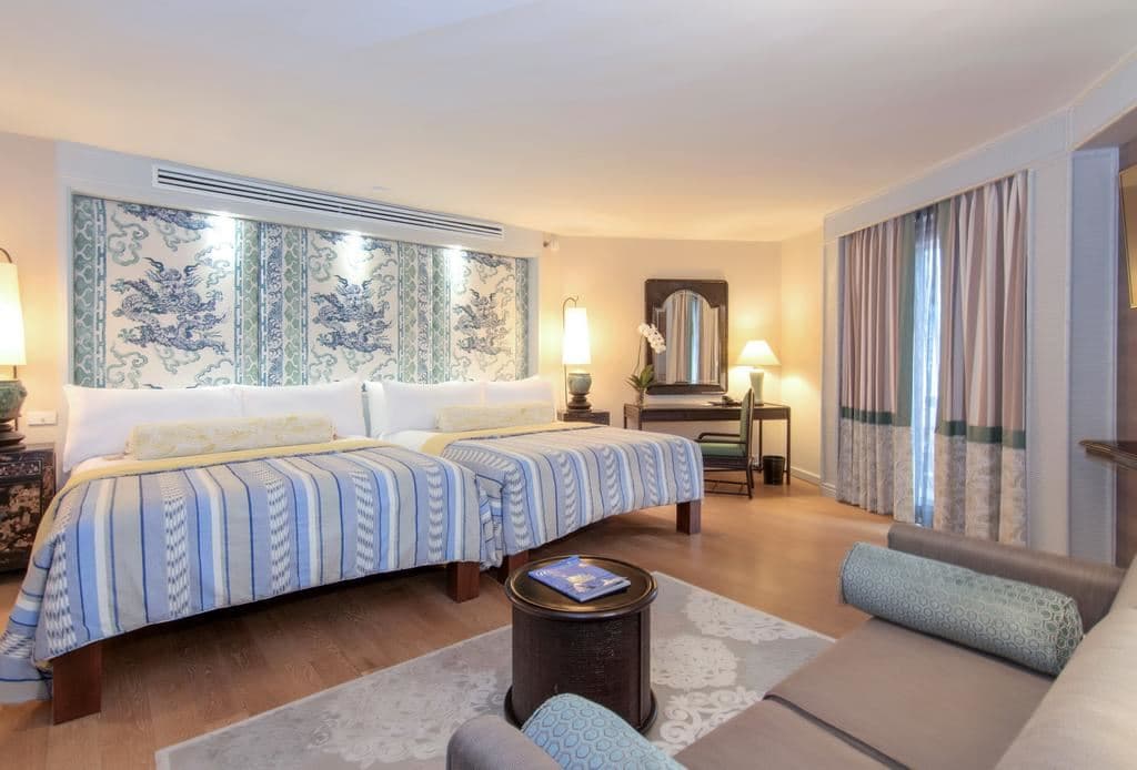 rooms-deluxe-suite