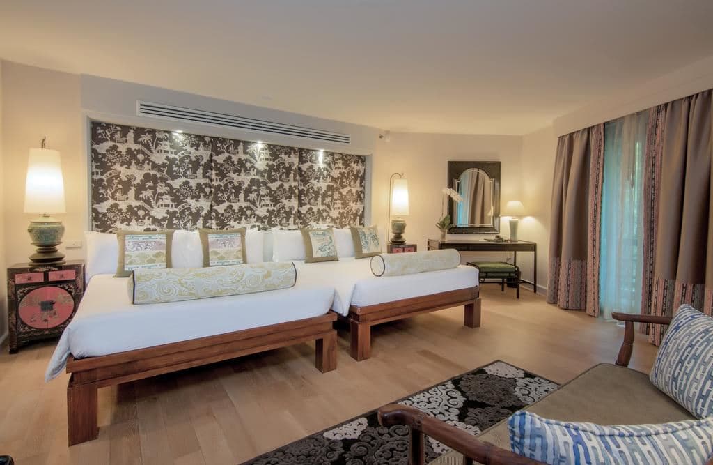rooms-deluxe-suite