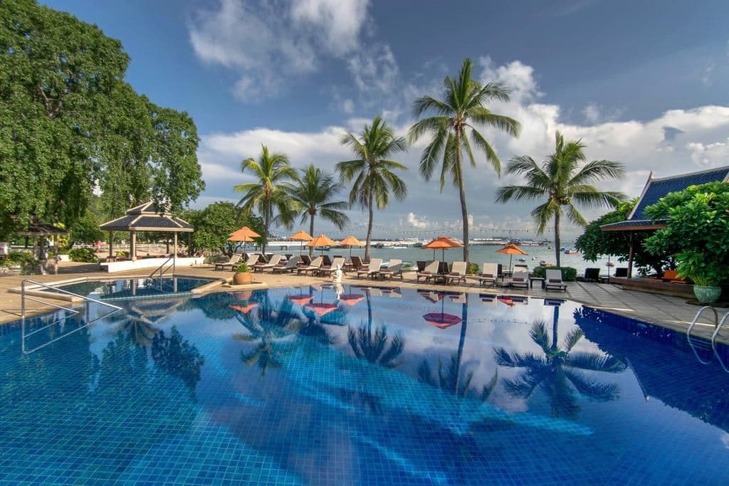 pools-outdoor-pool