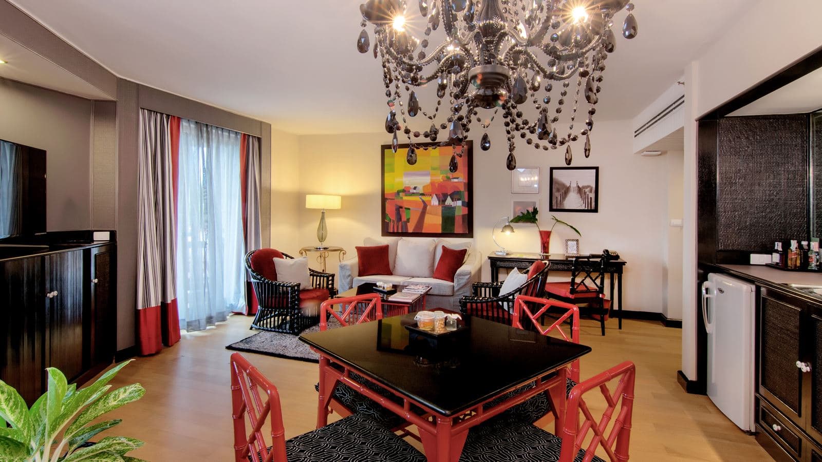 rooms-suite-room