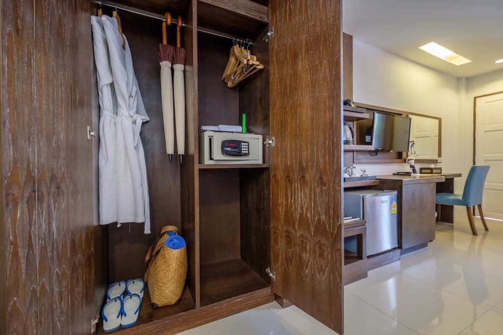 rooms-standard-room