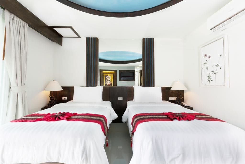 rooms-deluxe-room