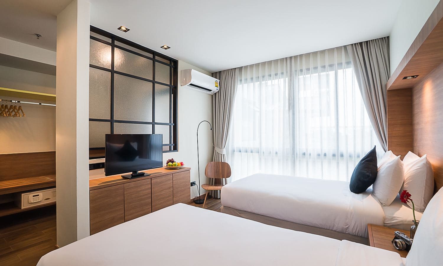 rooms-superior-room