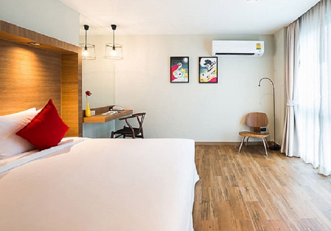 rooms-deluxe-room