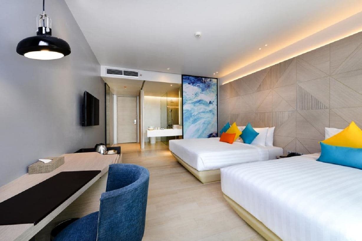 rooms-deluxe-pool-access