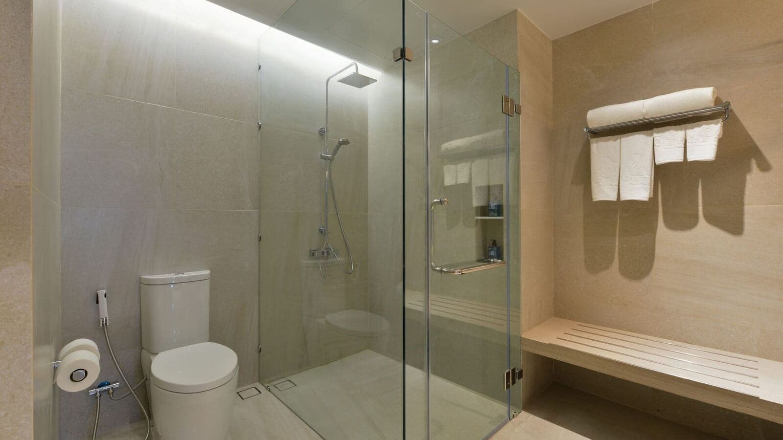 rooms-deluxe-room