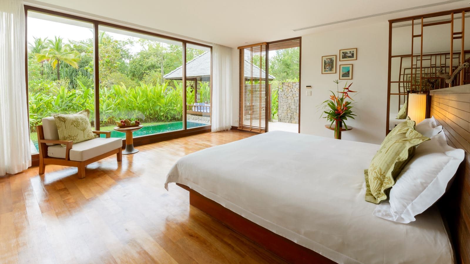 rooms-pool-residence