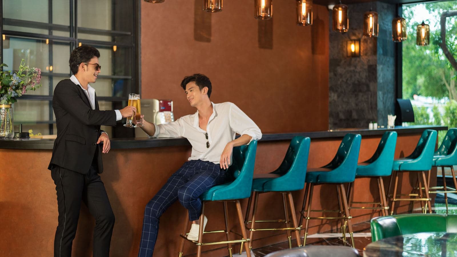 restaurants-posh-bar