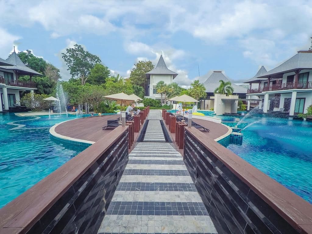 pools-outdoor-pool