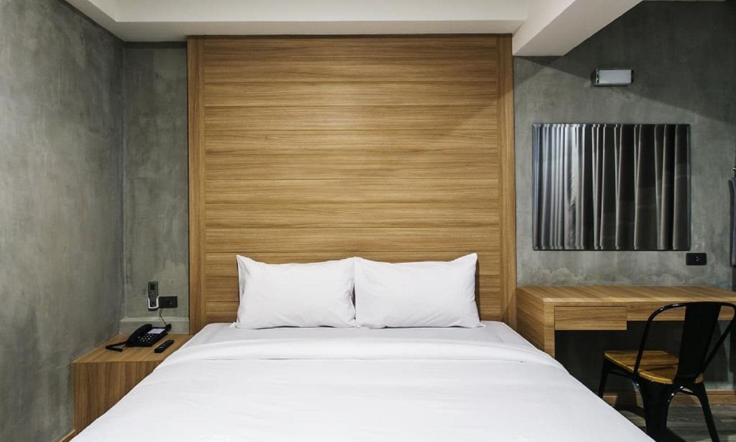 rooms-deluxe-double-room