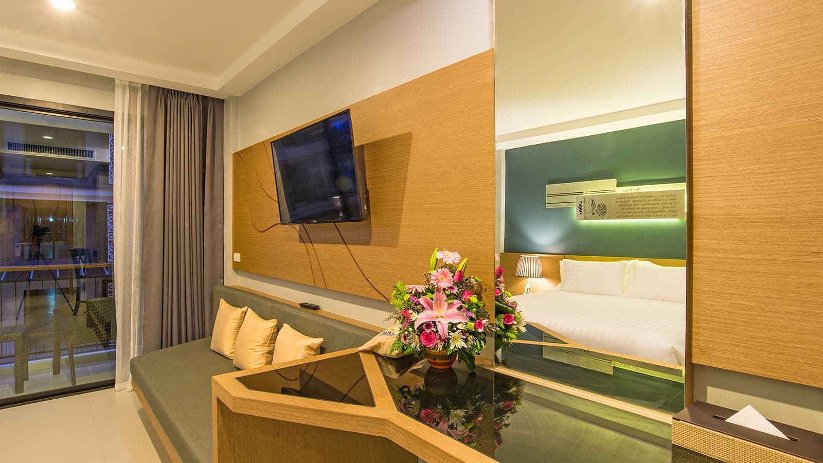 rooms-superior-room