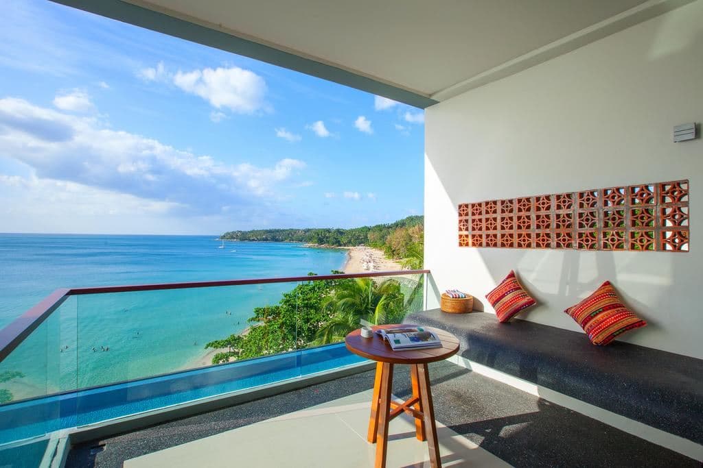rooms-deluxe-oceanfront