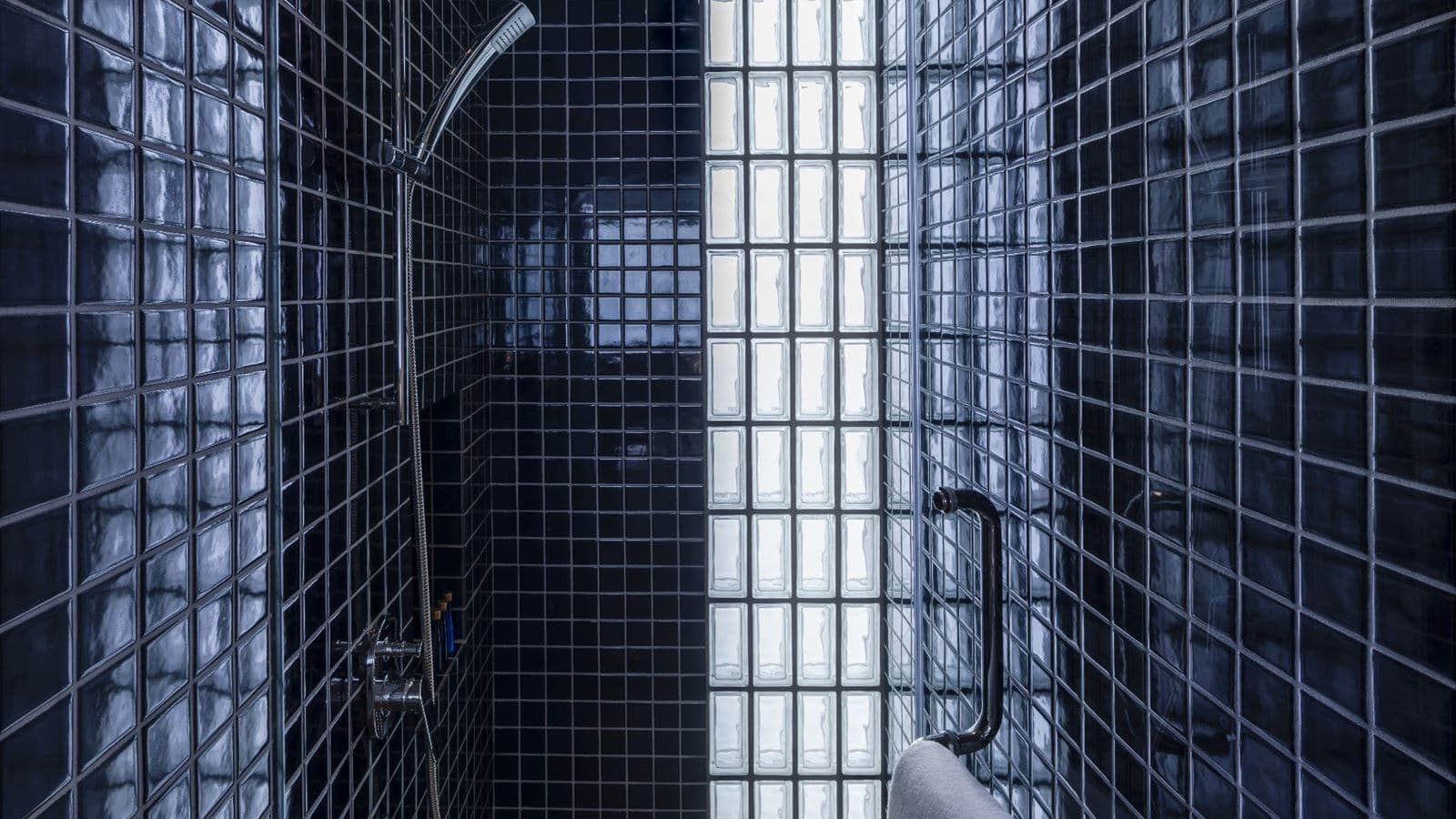 rooms-deluxe-room
