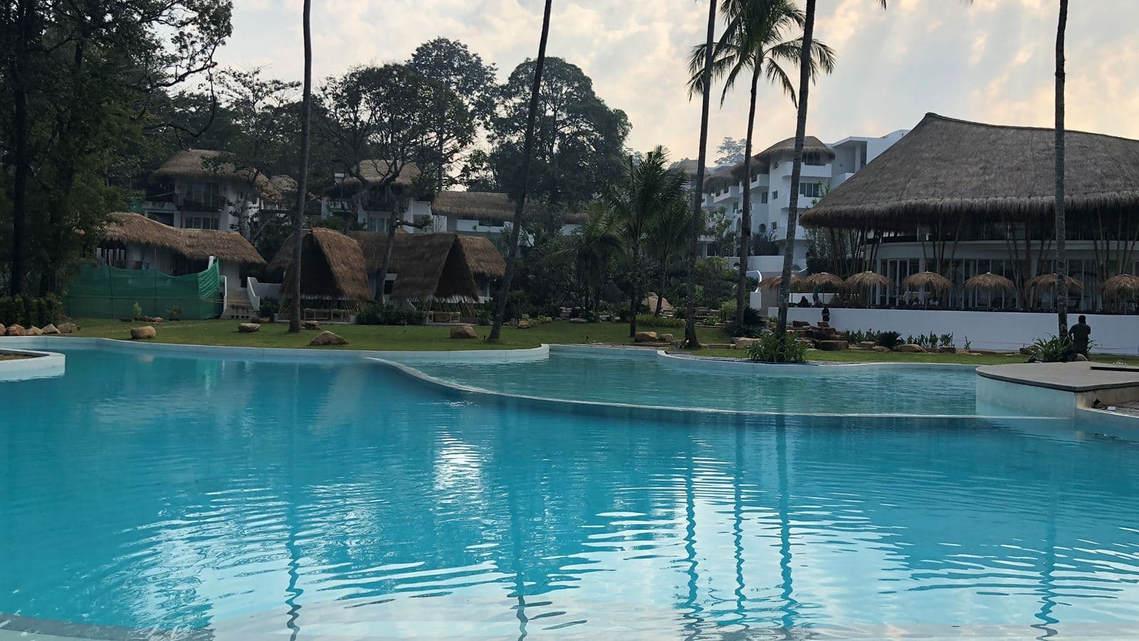 pools-outdoor-pool