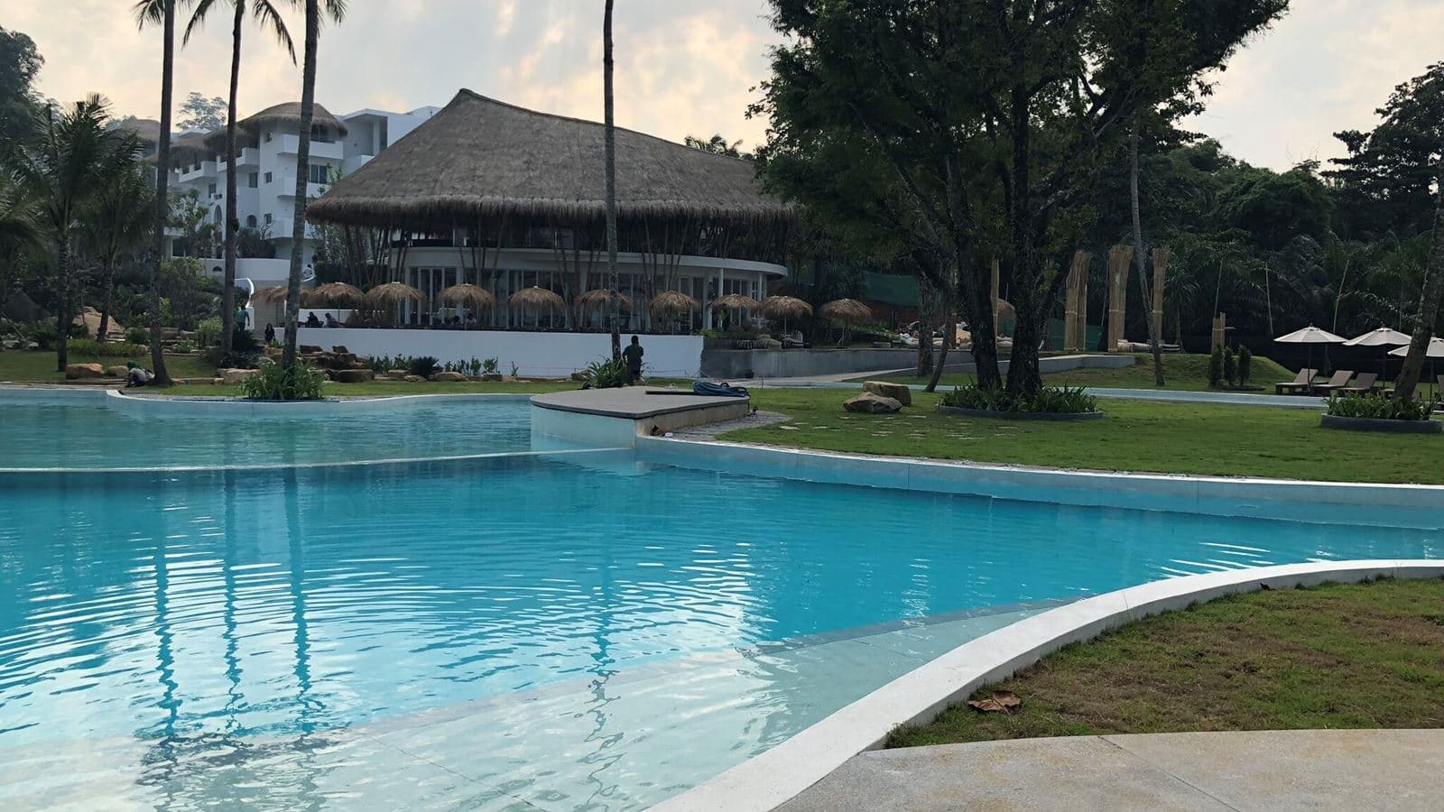 pools-outdoor-pool