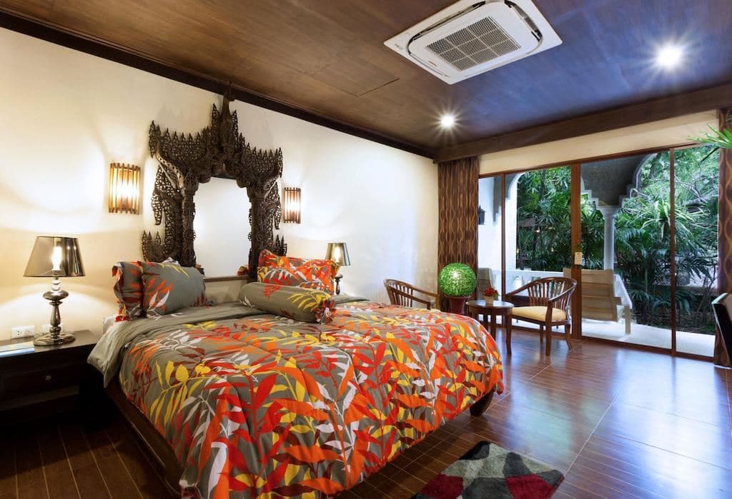 rooms-deluxe-room