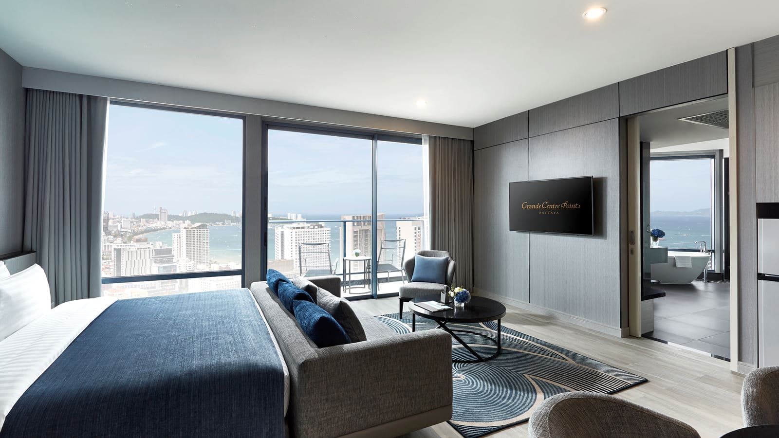 rooms-panoramic-suite-seaview