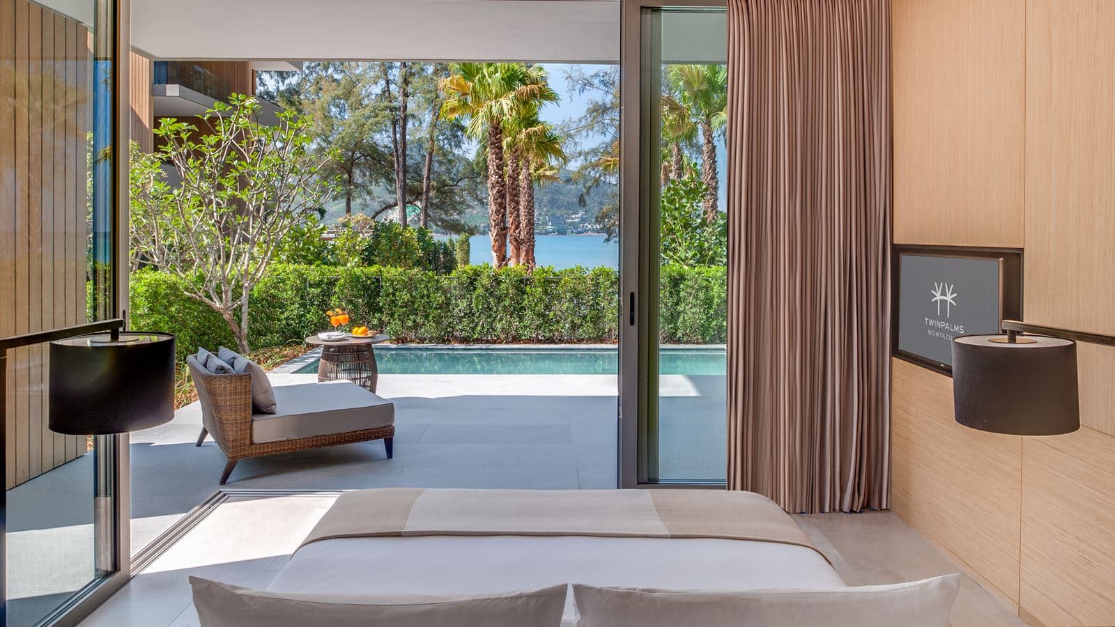 rooms-grand-azure-sea-view-suite--private-pool