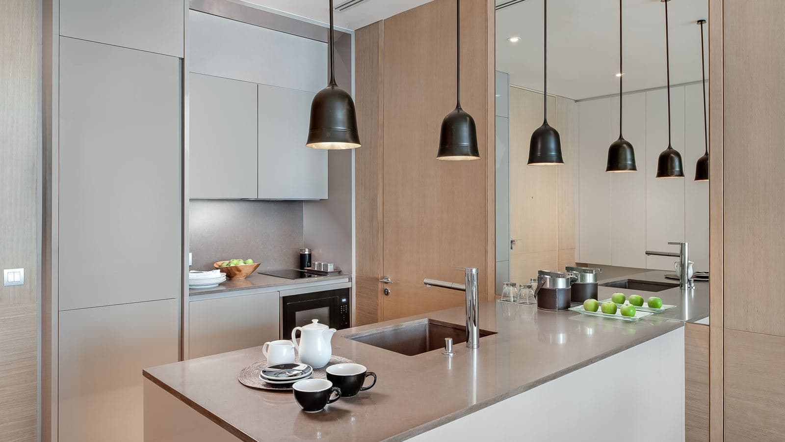 rooms-grand-azure-sea-view-suite--private-pool