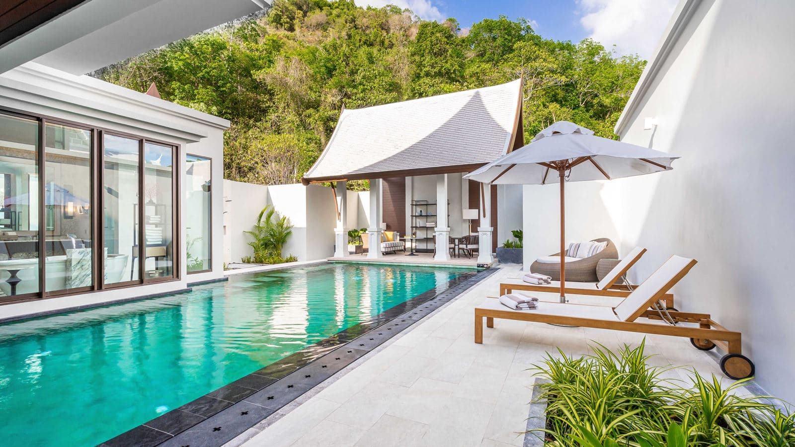 rooms-2-bedroom-villa-club-lounge-access