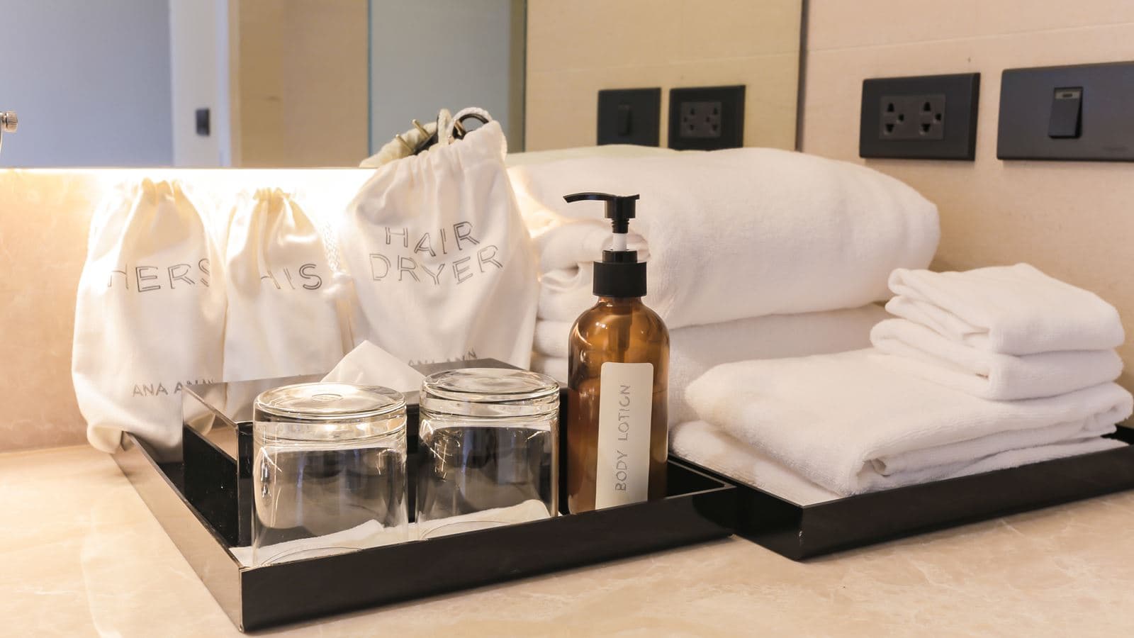 rooms-deluxe-room