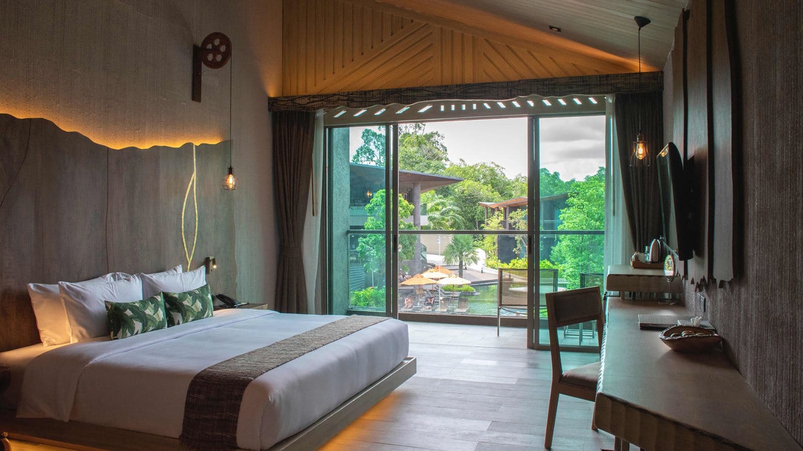 rooms-deluxe-room