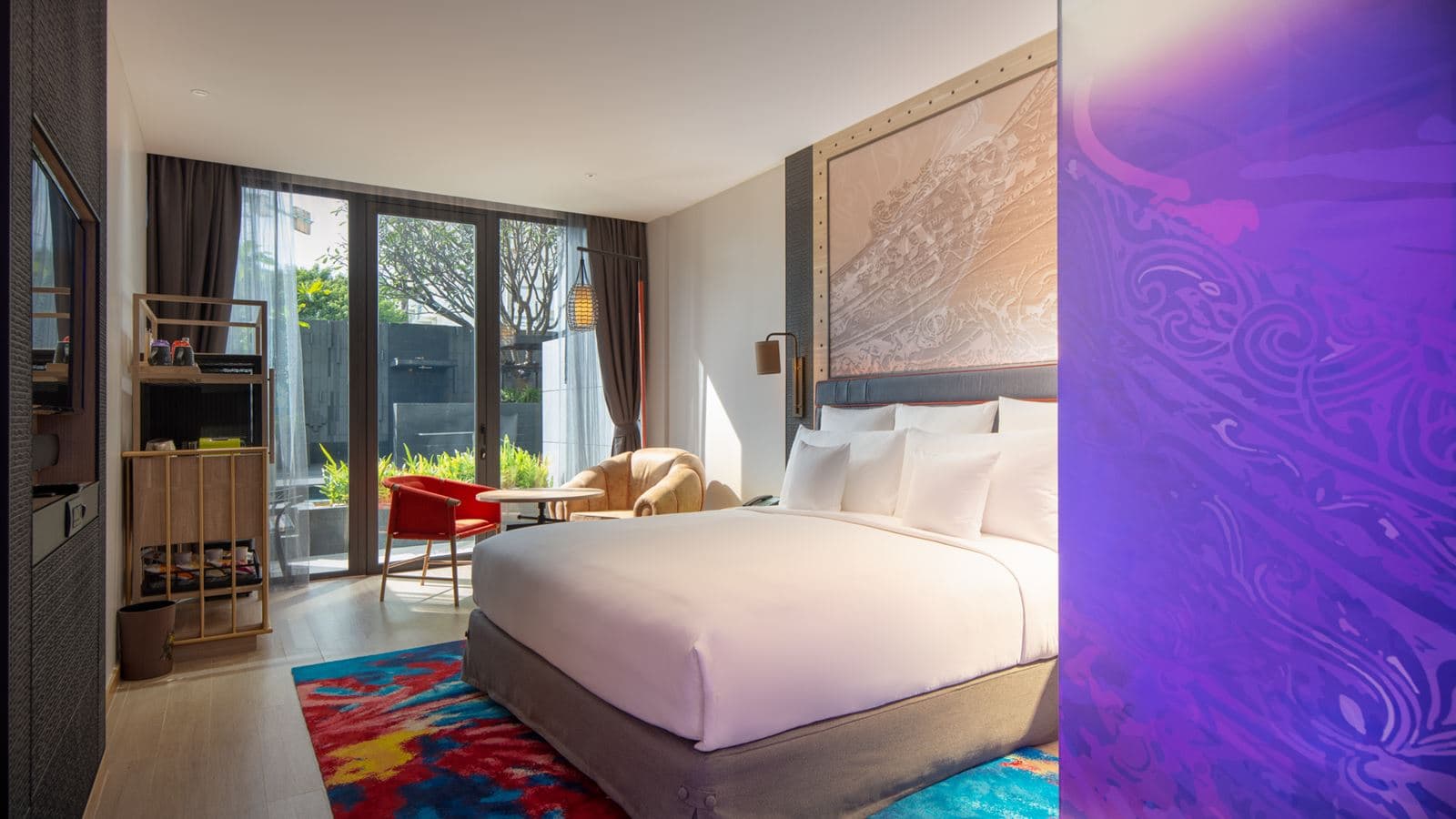 rooms-oasis-pool-access