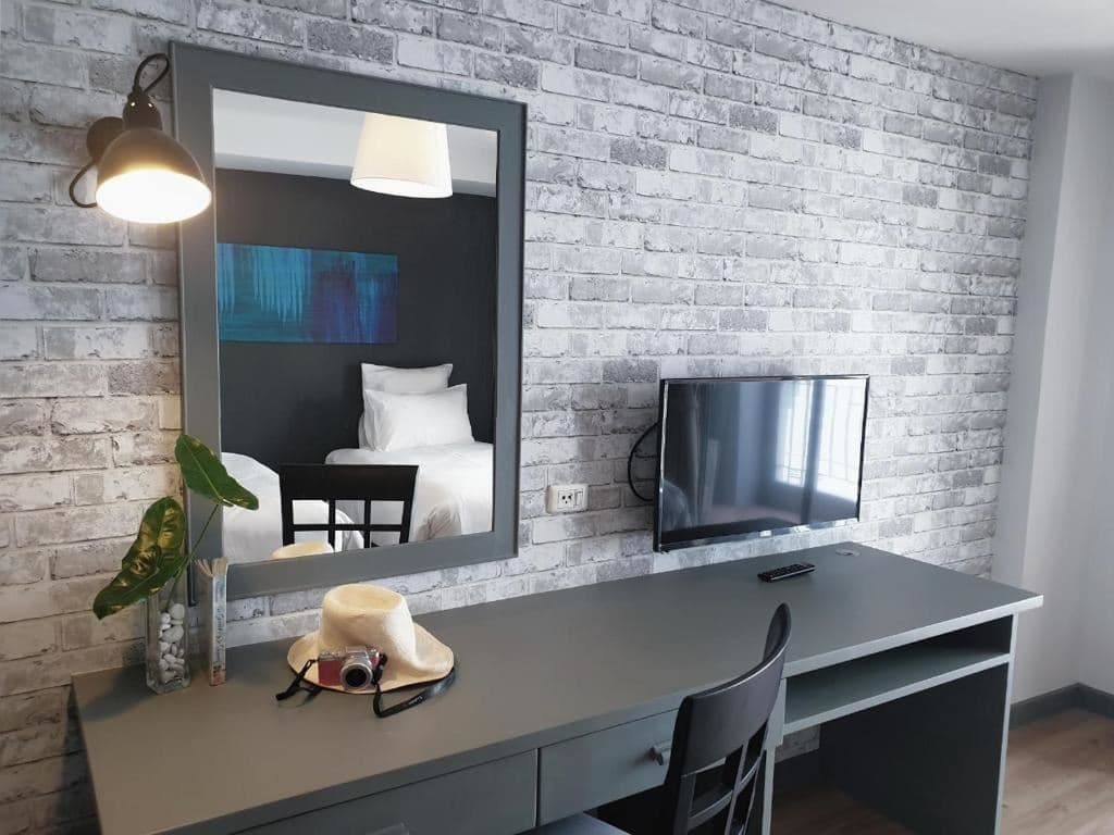 rooms-deluxe-room