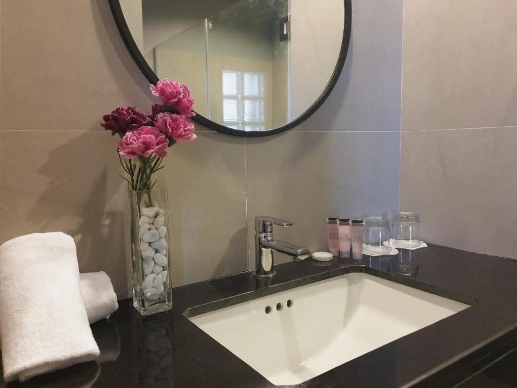 rooms-deluxe-room