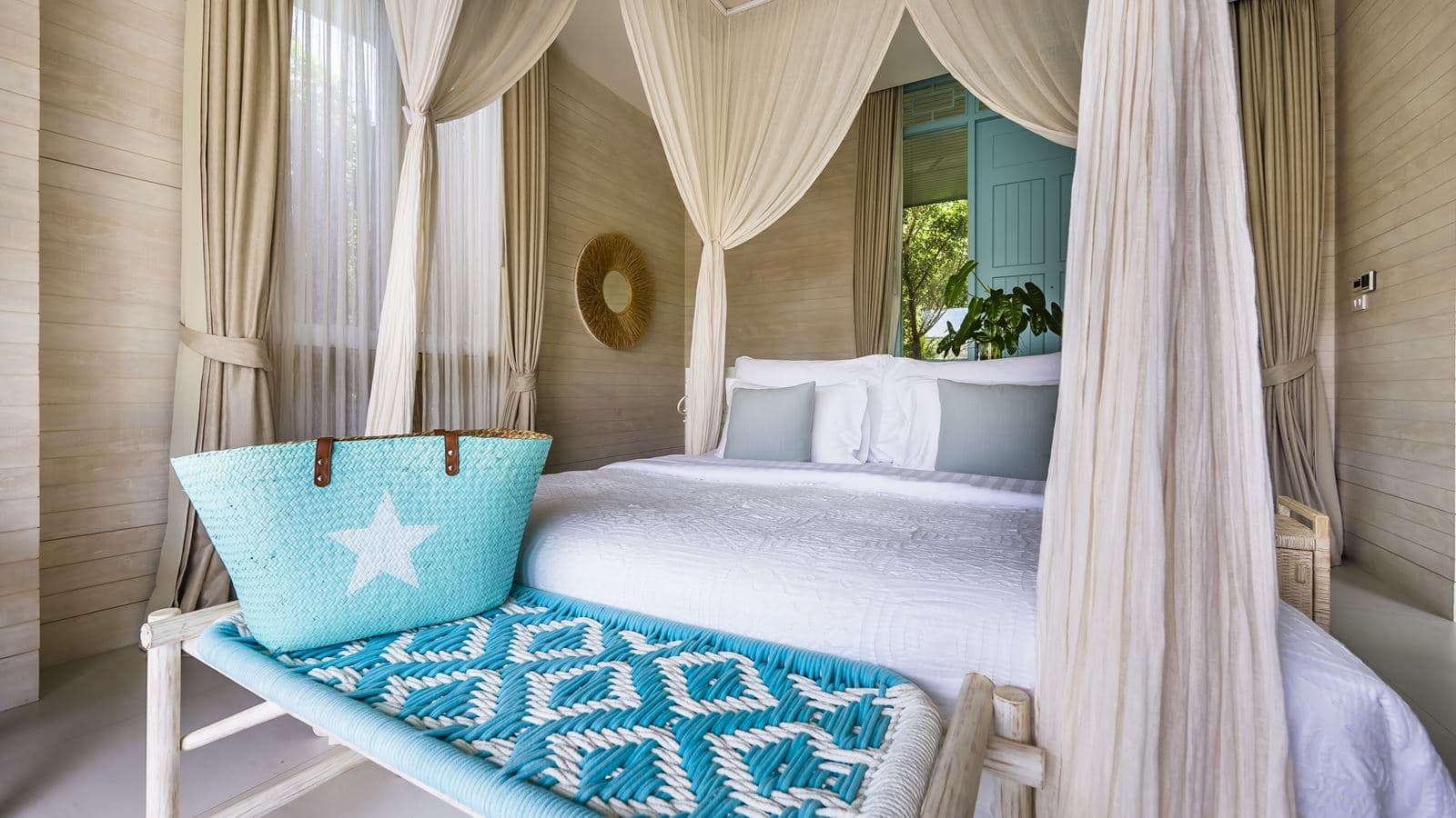 rooms-pool-villa