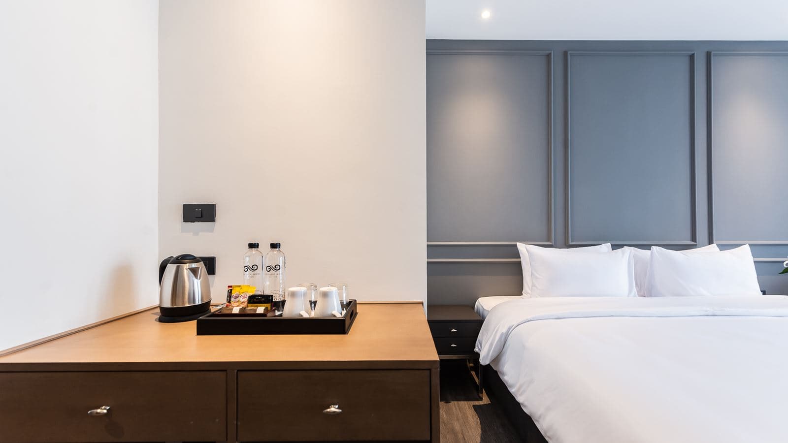 rooms-deluxe-room