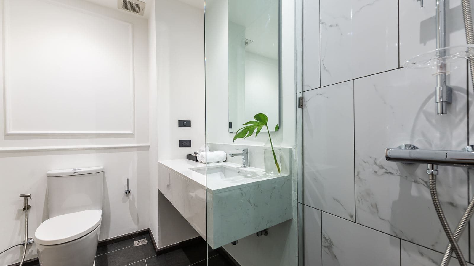 rooms-deluxe-room