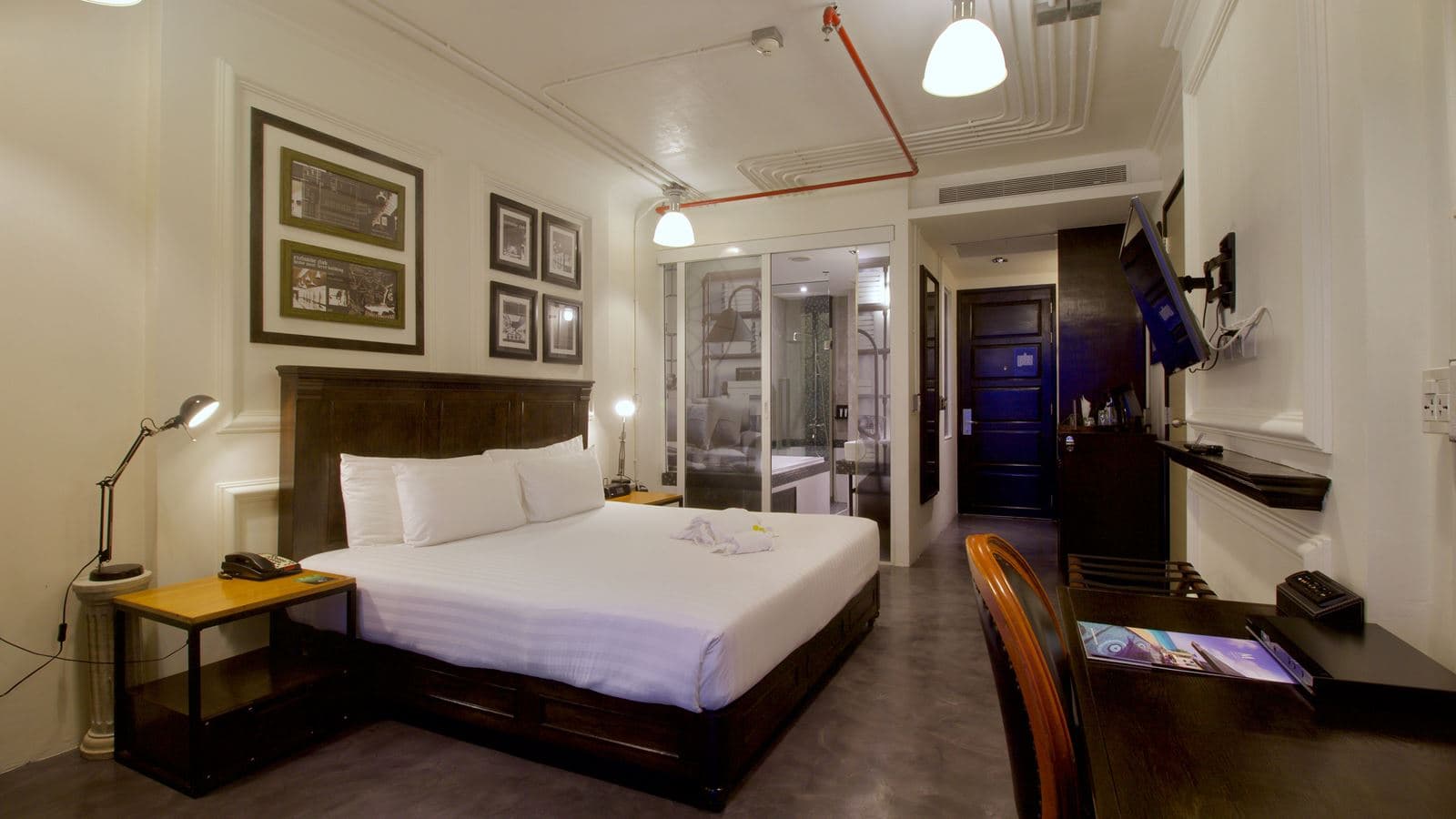 rooms-superior-room